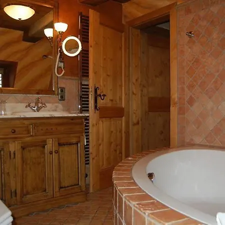 Historik Gotisches Haus Garni Vendégház 4*