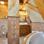 Historik Gotisches Haus Garni Guest house Rothenburg ob der Tauber