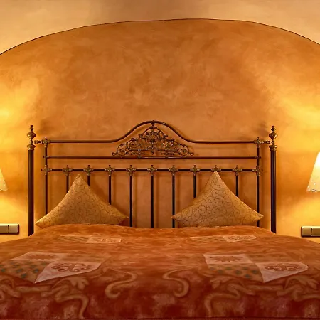 Guest house Historik Gotisches Haus Garni 4*