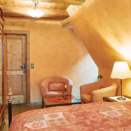 Pensión Historik Gotisches Haus Garni 4*