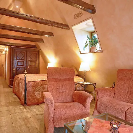 Historik Gotisches Haus Garni Pensión