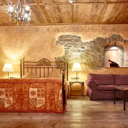 بيت ضيافة Historik Gotisches Haus Garni روتنبورغ أوب در تاوبر