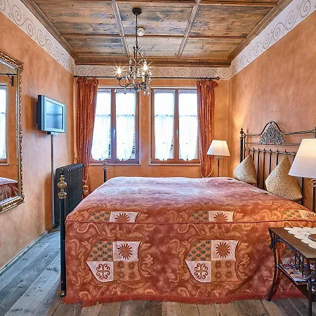 Historik Gotisches Haus Garni Pensión