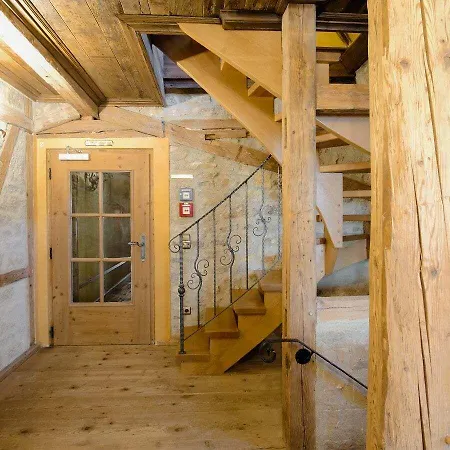 Historik Gotisches Haus Garni 4*