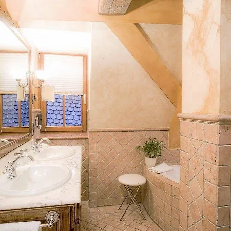 بيت ضيافة Gotisches Haus