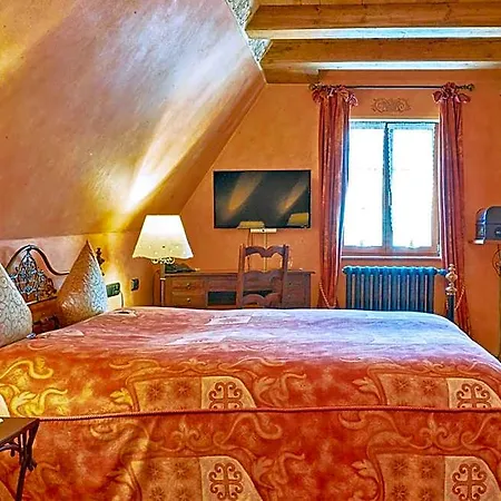 Gotisches Haus 4*