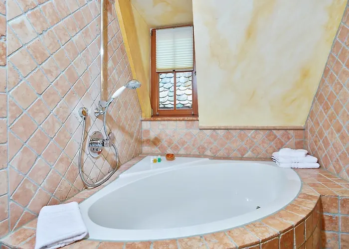 بيت ضيافة Historik Gotisches Haus Garni روتنبورغ أوب در تاوبر