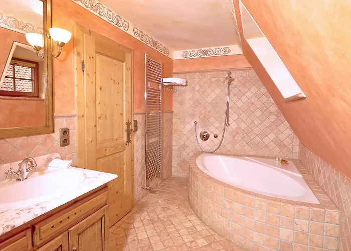 بيت ضيافة Historik Gotisches Haus Garni روتنبورغ أوب در تاوبر