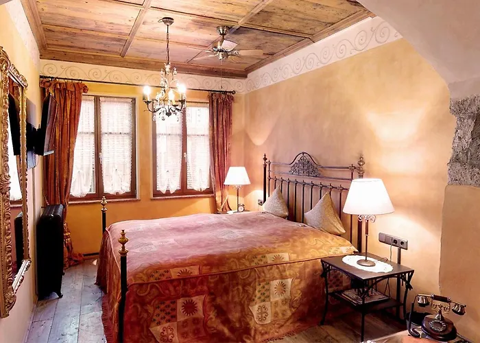 Historik Gotisches Haus Garni بيت ضيافة 4*