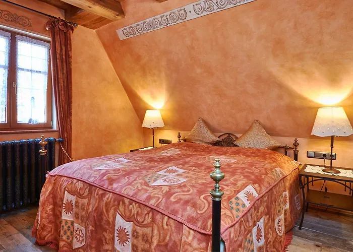 ヒストリーク ゴティシェス ハウス ガルニ ゲストハウス ローテンブルク・オプ・デア・タウバー