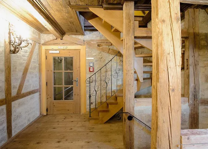 ヒストリーク ゴティシェス ハウス ガルニ 4*