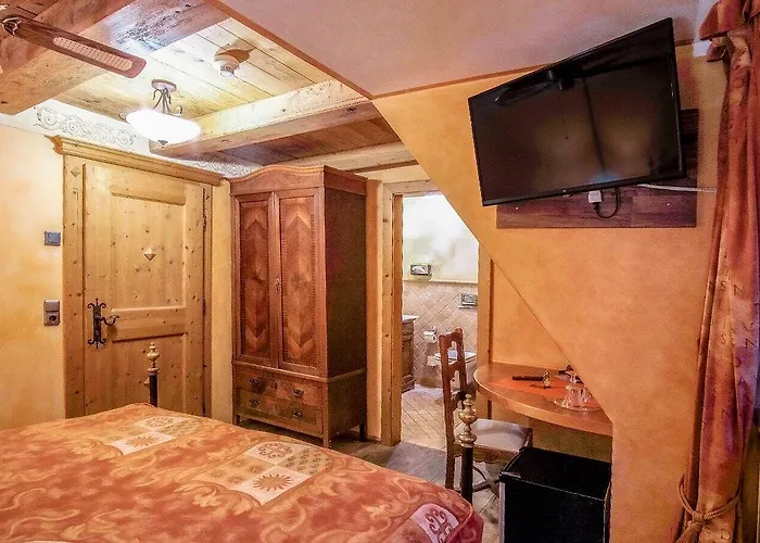 Historik Gotisches Haus Garni 4*