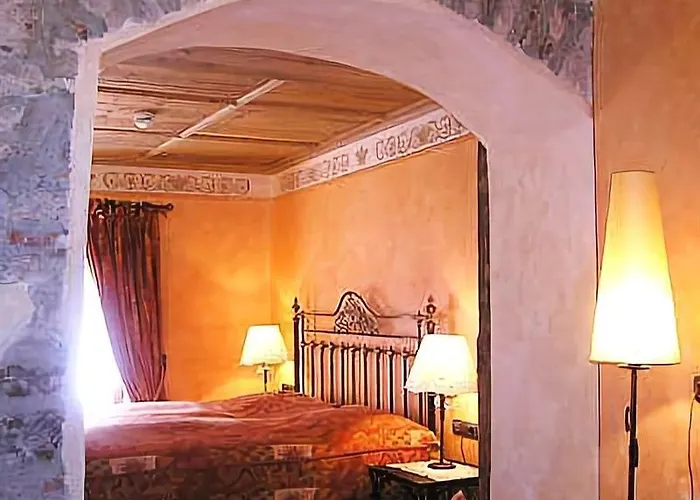 ヒストリーク ゴティシェス ハウス ガルニ ゲストハウス